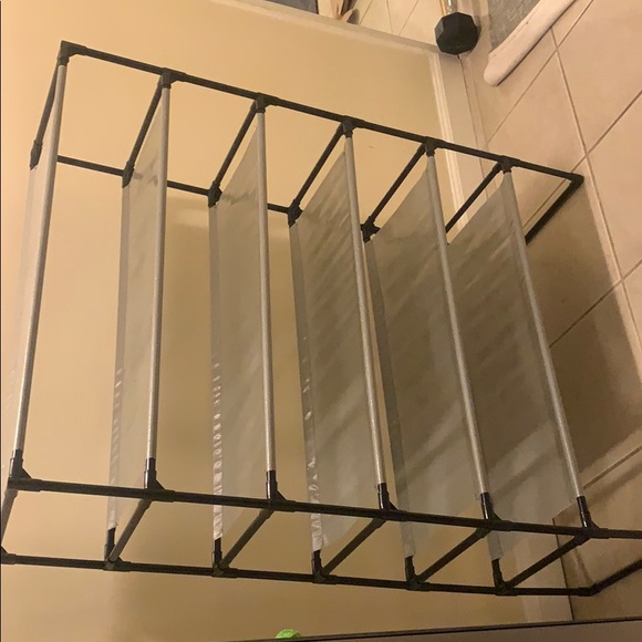 Plastic shoe stand (SOLD) - Picture 5 of 5